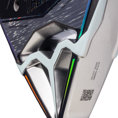Heroes TAURUS 2026 Padelschläger – Detail Herz seitlich