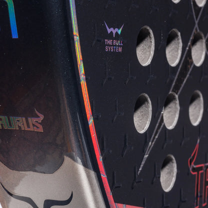 Heroes TAURUS 2026 Padelschläger – Detail The Bull System